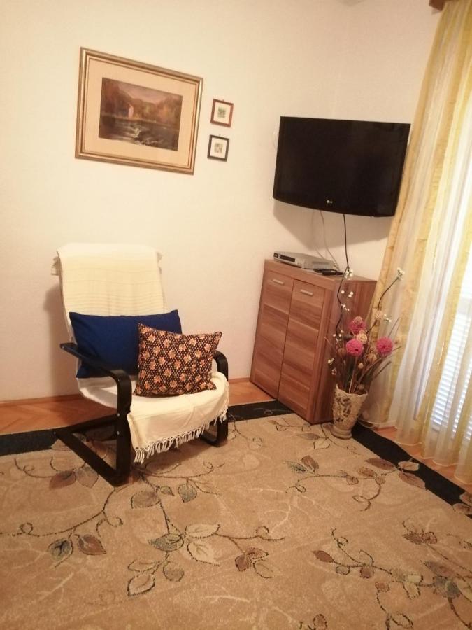 Апартаменти Apartman Mira Башка Екстер'єр фото